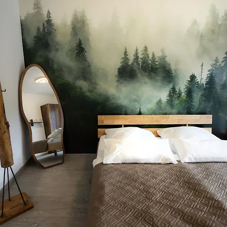 Signature - Forest Flat وينتربرغ
